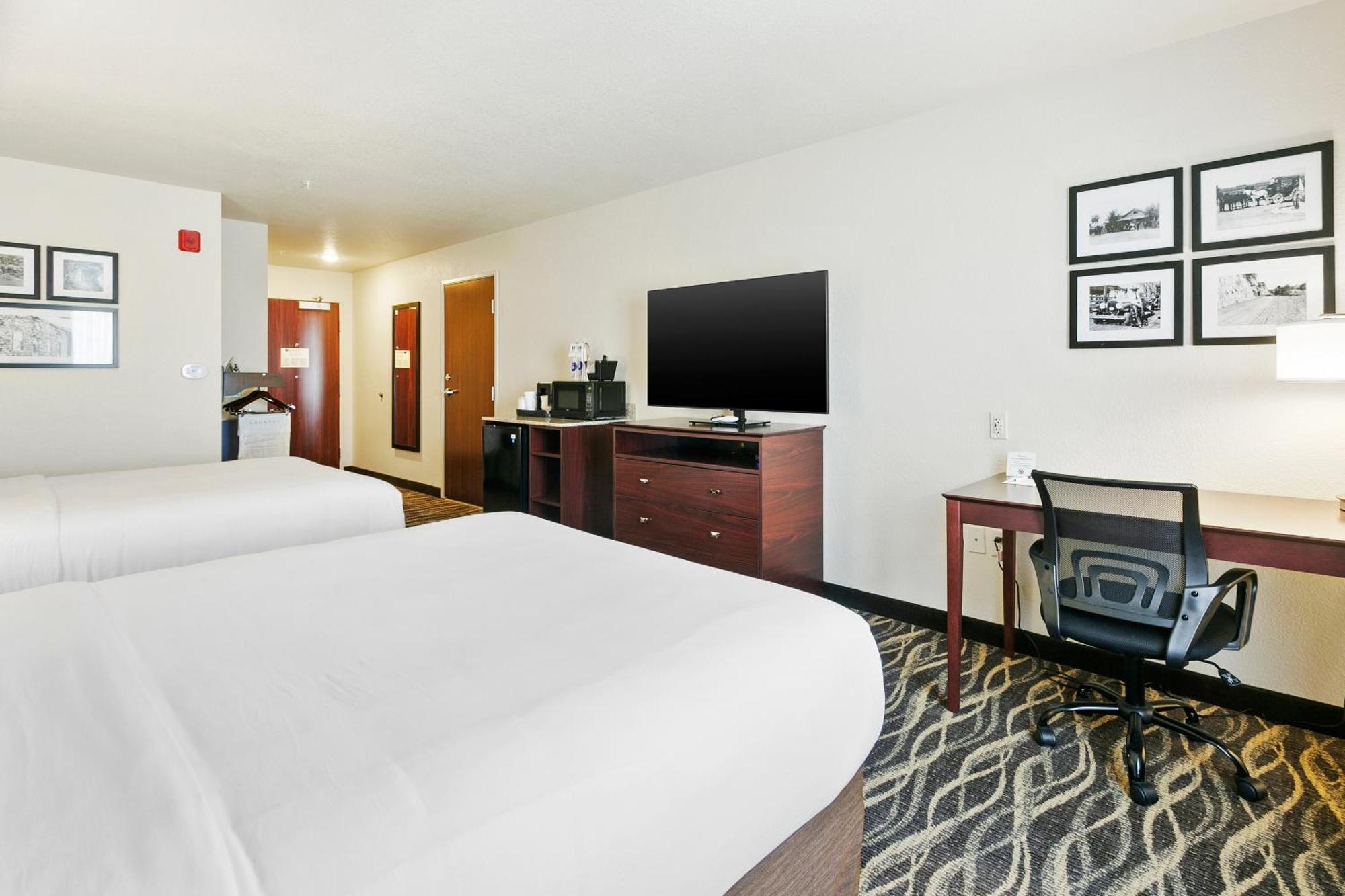 Cobblestone Hotel & Suites - Wickenburg Exterior photo