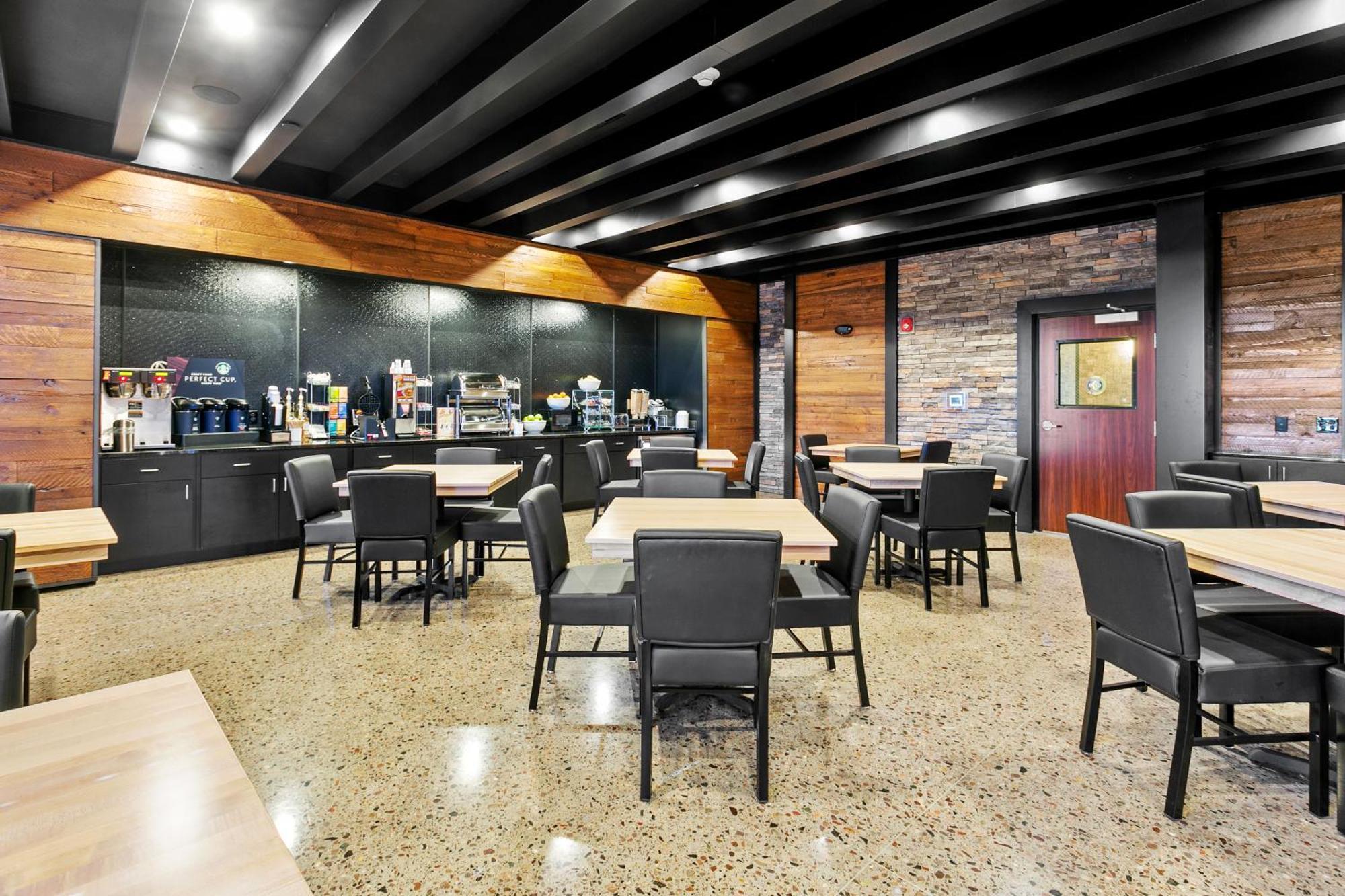 Cobblestone Hotel & Suites - Wickenburg Exterior photo