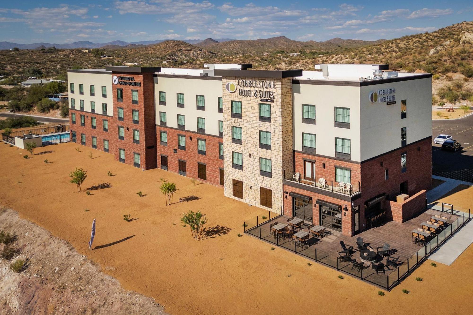 Cobblestone Hotel & Suites - Wickenburg Exterior photo