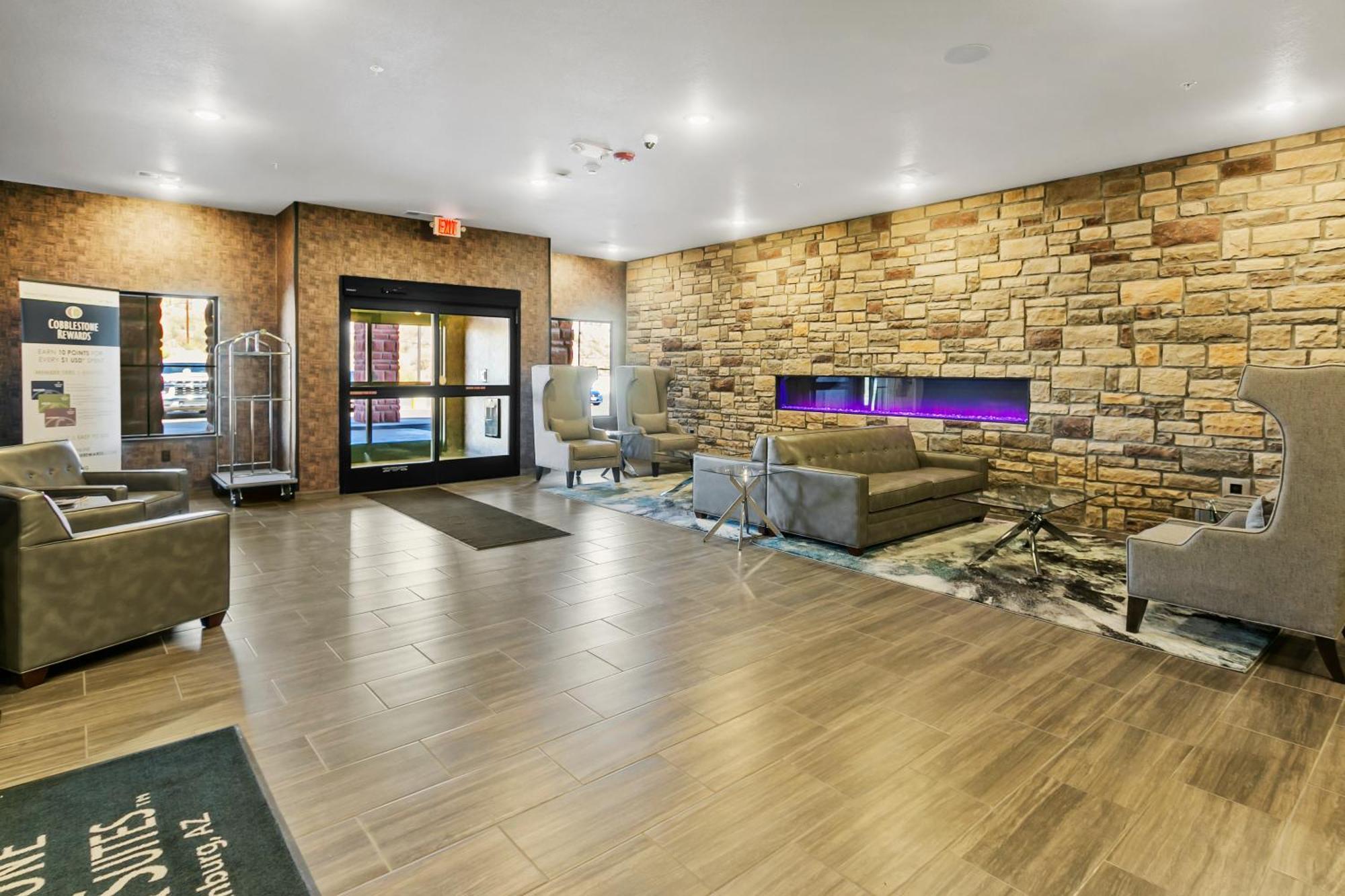 Cobblestone Hotel & Suites - Wickenburg Exterior photo